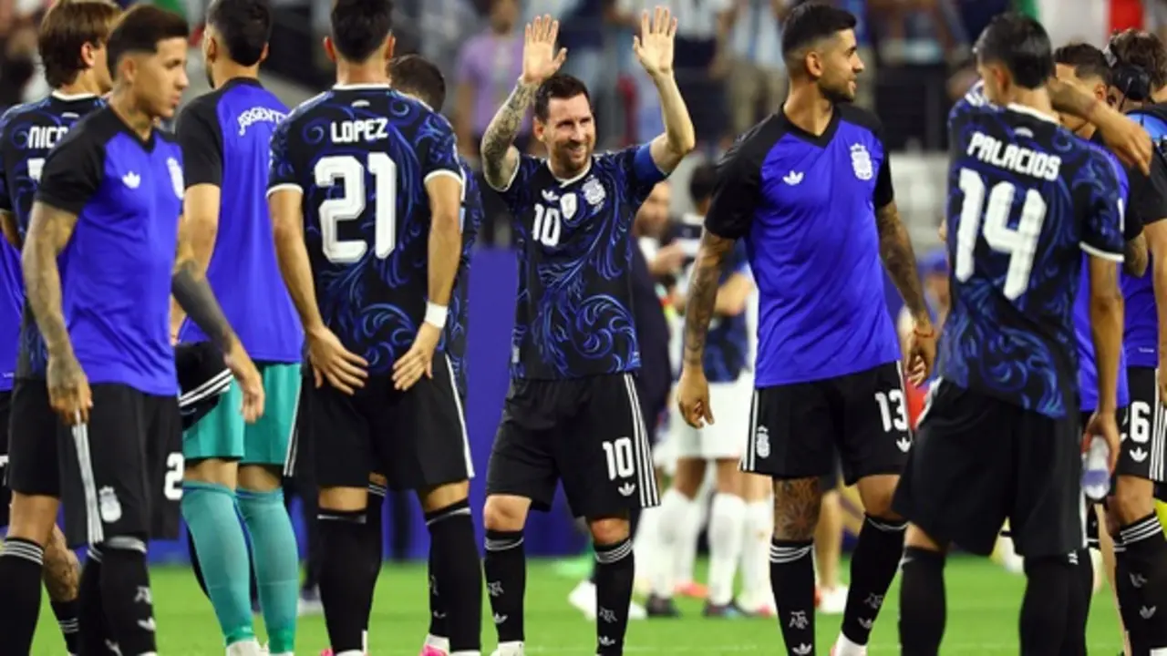 ‘Ông trời’ khéo sắp lịch, Messi phá tiếp kỷ lục lịch sử World Cup đúng ngày Ronaldo ‘biến mất’