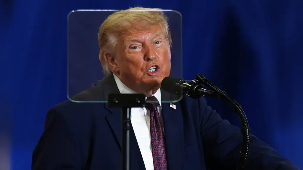 Ông Trump: 'Iran đảm bảo không thu phí ở Hormuz'
