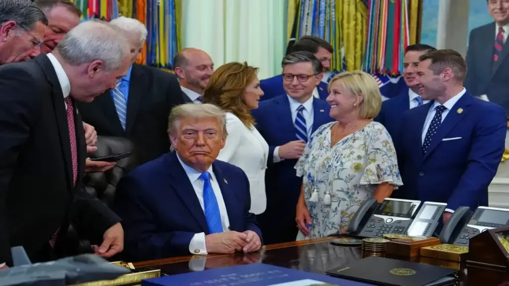 Ông Trump khám sức khỏe với 22 bác sĩ chuyên khoa, lập kỷ lục trong các đời Tổng thống Mỹ