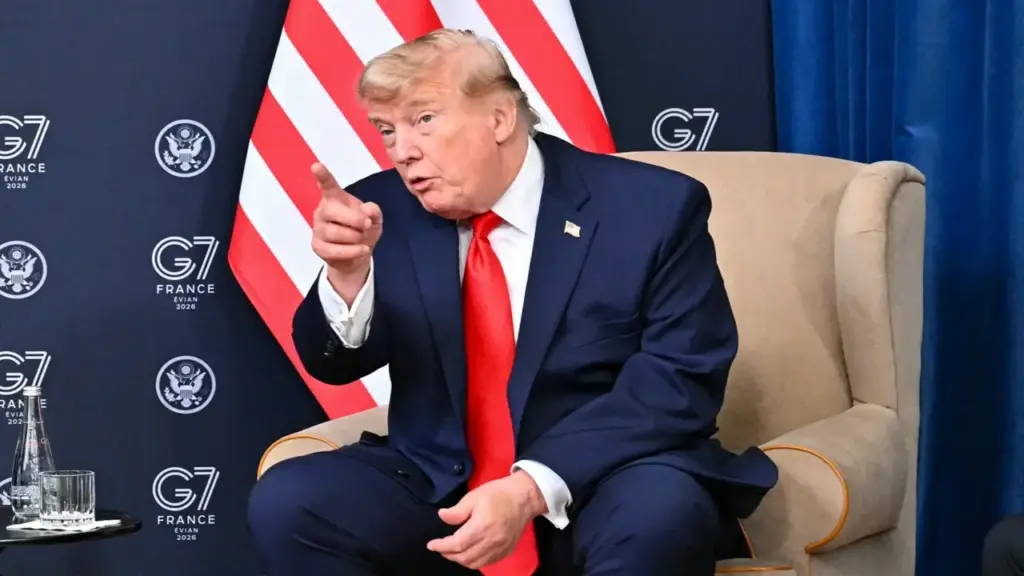Ông Trump nêu ý tưởng đọc thỏa thuận với Iran trước báo giới