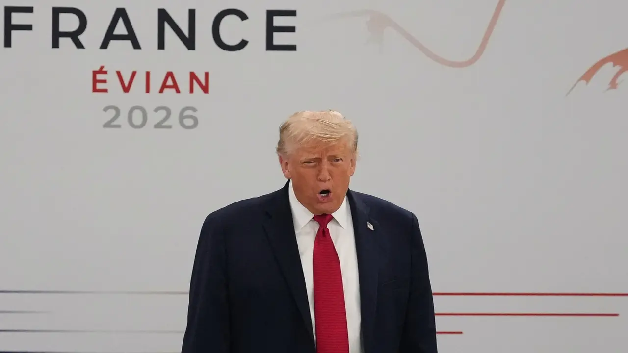 Ông Trump nói đùa 'tôi là sếp' khi đến muộn cuộc họp của G7
