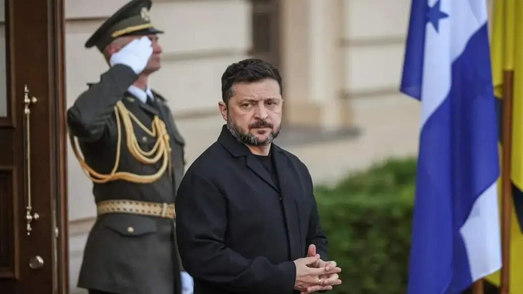Ông Zelensky: UAV Ukraine có thể tập kích xa 3.000 km