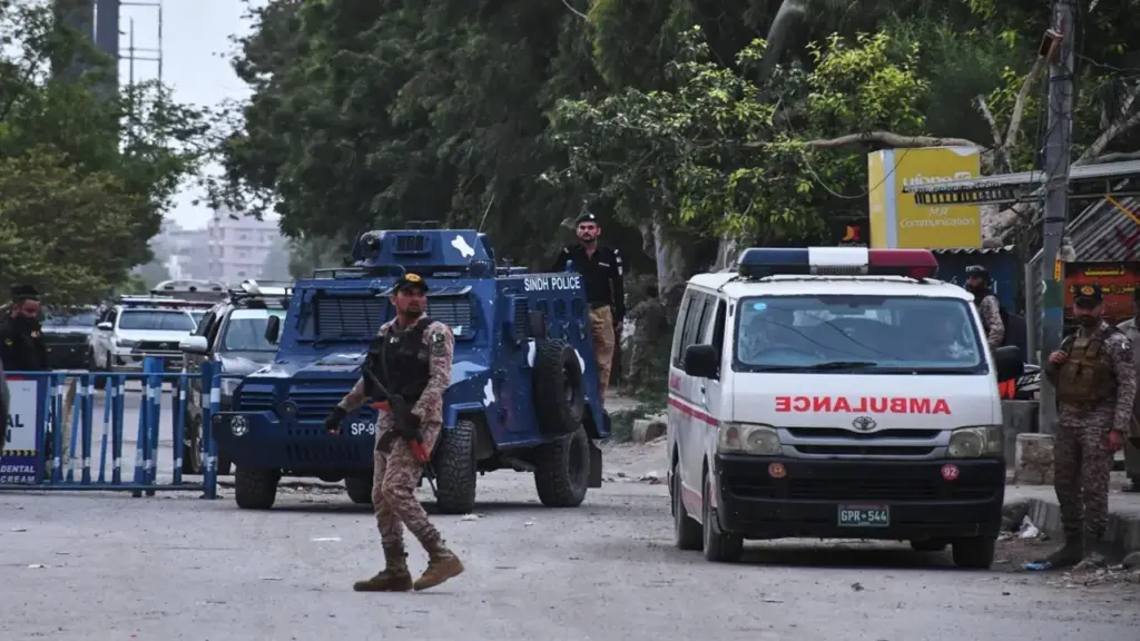 Pakistan không kích Afghanistan