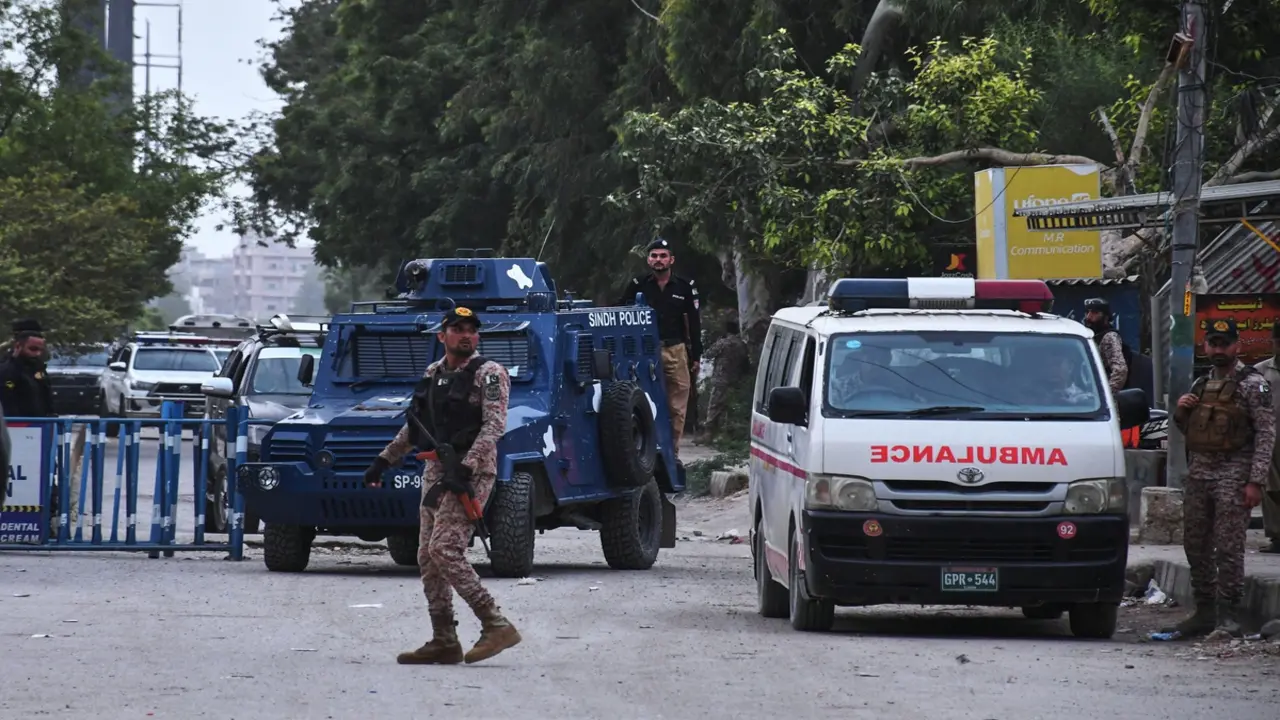 Pakistan không kích Afghanistan