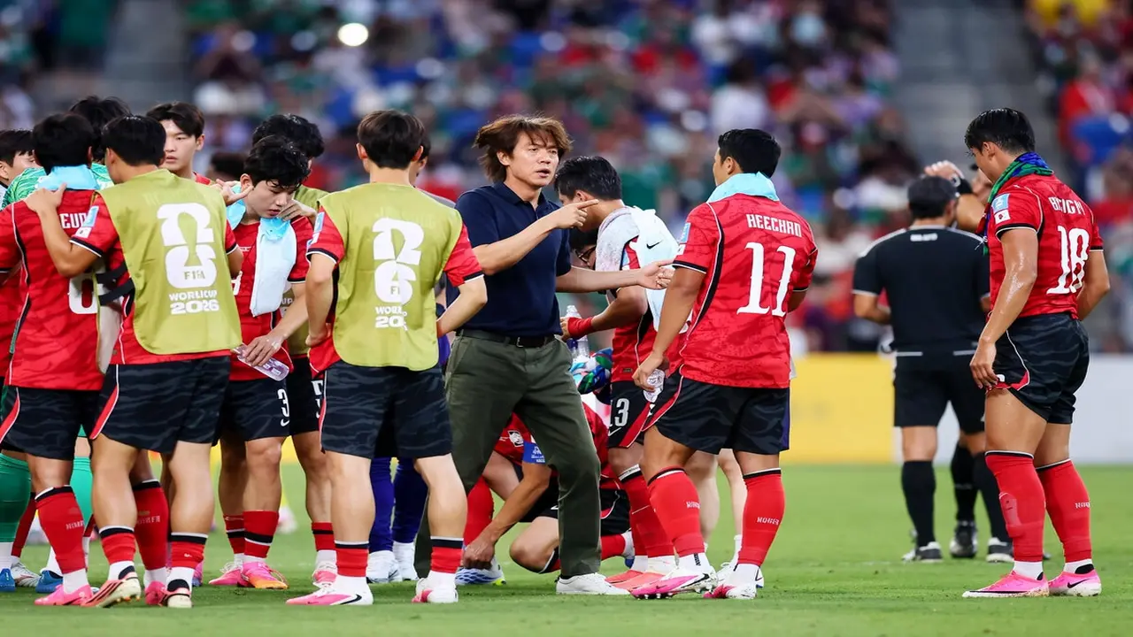 Park Ji-sung chỉ trích HLV đội tuyển Hàn Quốc