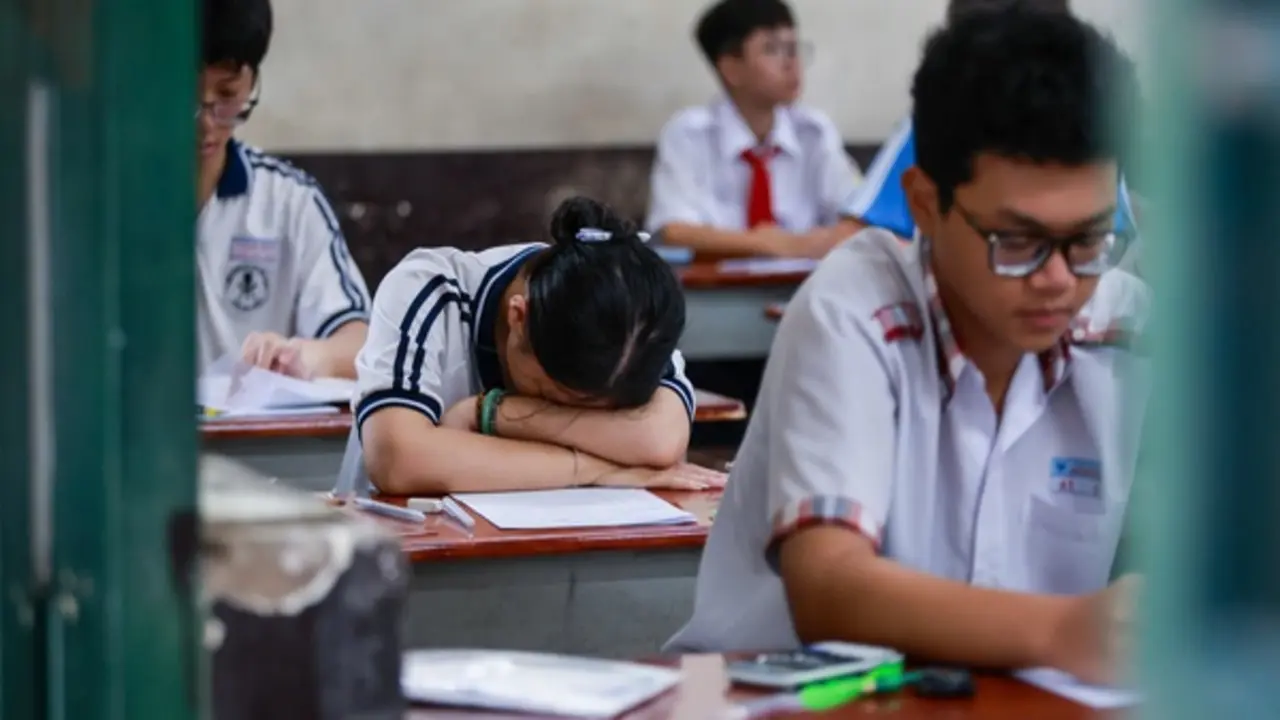 Phần nào trong đề toán thi lớp 10 khiến thí sinh TP.HCM, Bình Dương cũ lo sợ?