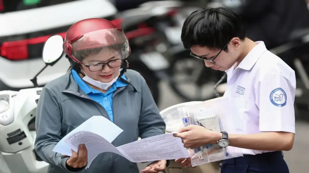 Phản ứng "lạ" của giáo viên Mỹ khi làm thử đề thi tiếng Anh tốt nghiệp THPT