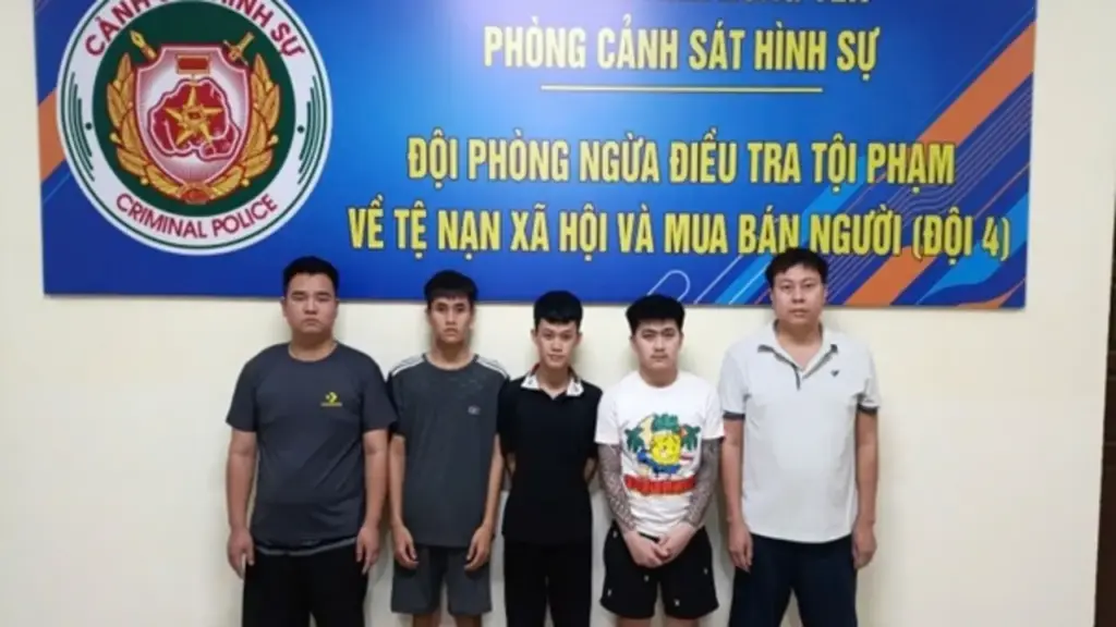 Phát hiện đường dây lập "công ty ma", bán hơn 100 tài khoản ngân hàng sang Campuchia
