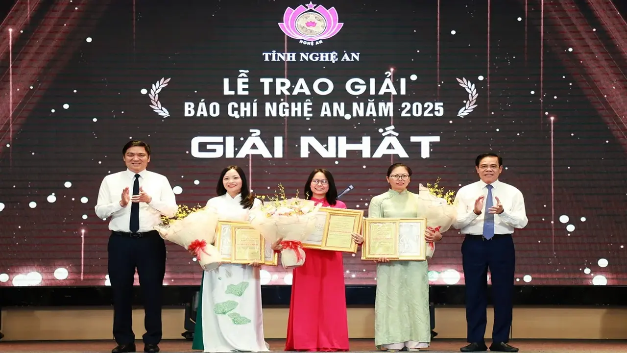 “Phép thử chính quyền 2 cấp” của Dân trí đoạt giải Nhất báo chí Nghệ An