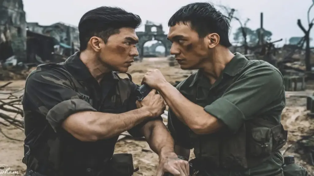 Phim “Mưa đỏ” đối đầu “Tử chiến trên không”