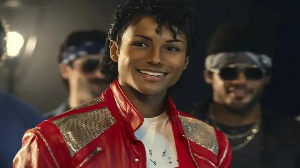 Phim về Michael Jackson lập kỷ lục phim tiểu sử doanh thu cao nhất thời đại