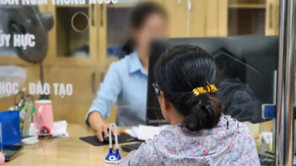 Phó thủ tướng chỉ đạo sau vụ 'yêu cầu cụ 97 tuổi đến phường làm thủ tục'