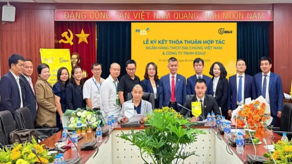 PVcomBank ký kết hợp tác với Công ty TNHH Eduz, mở rộng kết nối tài chính trong hệ sinh thái giáo dục số
