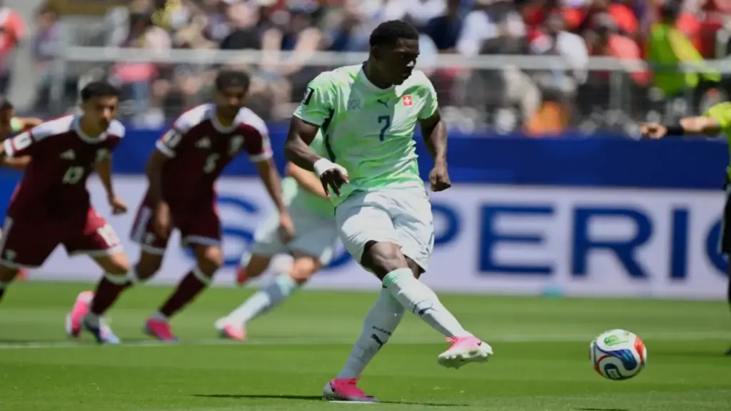 Qatar - Thụy Sĩ (hiệp 1): Embolo mở tỉ số từ quả penalty, đại diện Tây Á chống đỡ vất vả