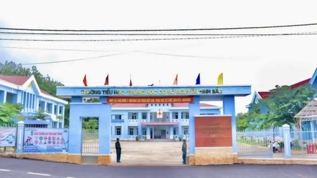 Quảng Ngãi tăng tốc hoàn thiện 4 trường nội trú vùng biên trước năm học mới