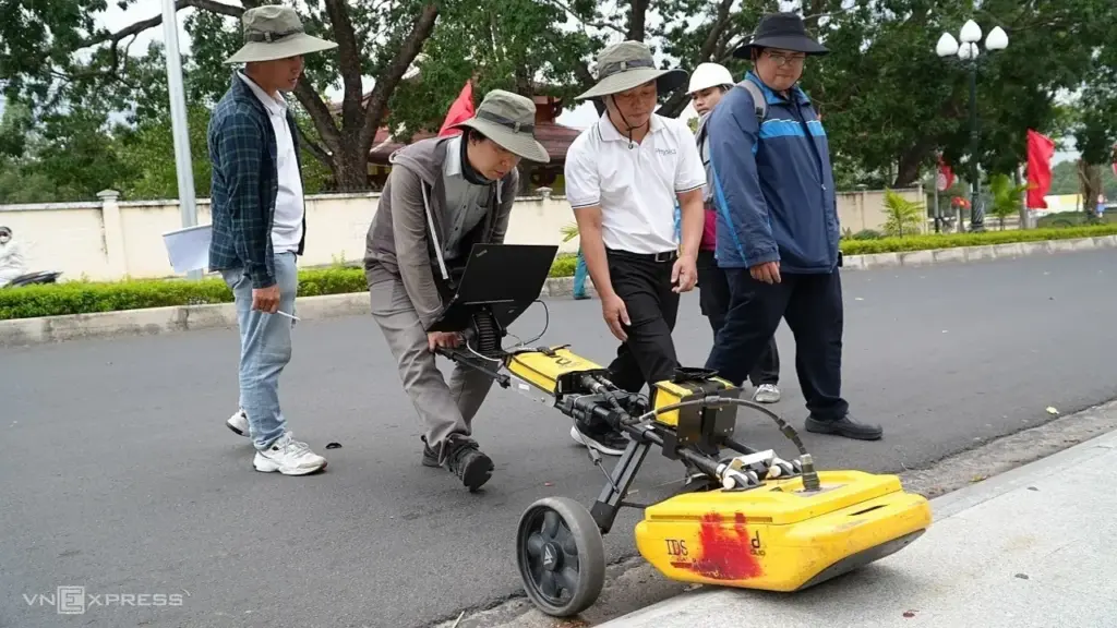Quét radar tìm mộ tập thể liệt sĩ ở Quảng Ngãi