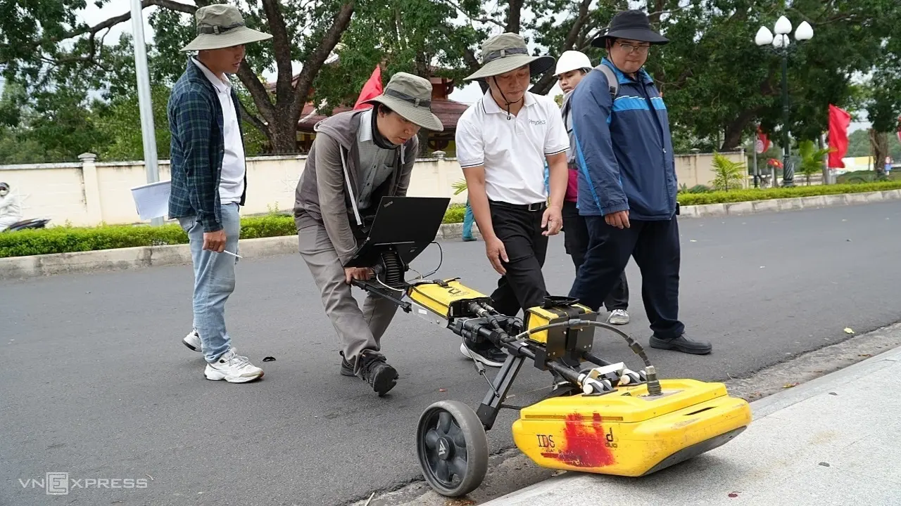 Quét radar tìm mộ tập thể liệt sĩ ở Quảng Ngãi