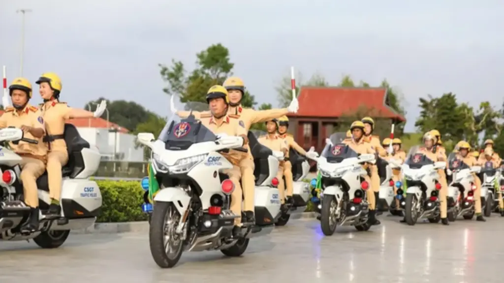 Ra quân cao điểm xử lý thanh thiếu niên, học sinh vi phạm giao thông