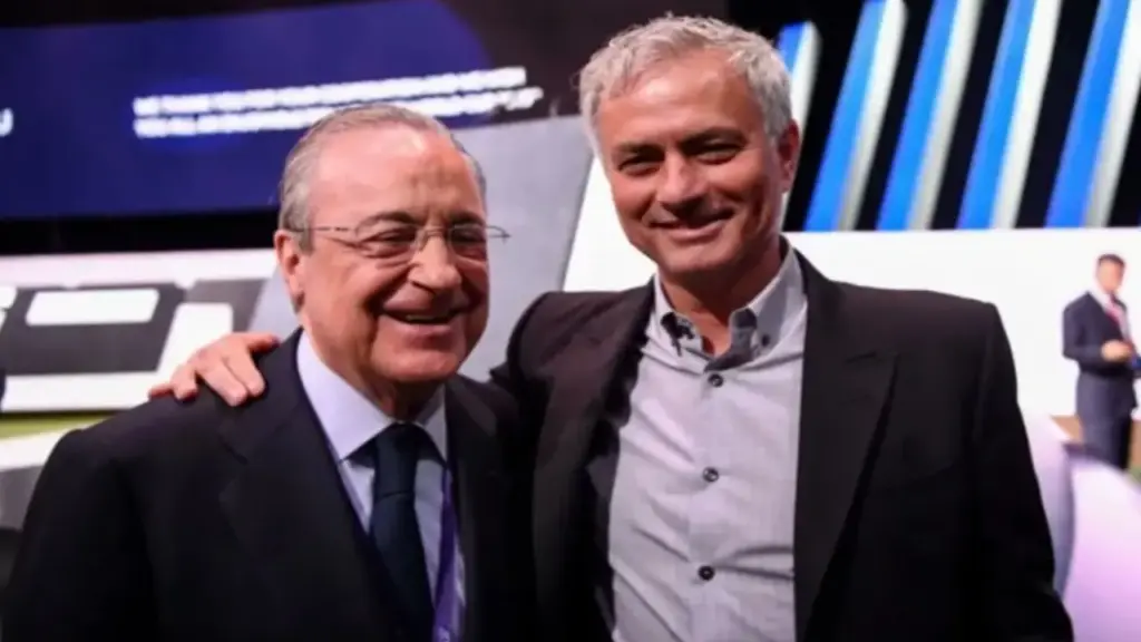 Real công bố Mourinho