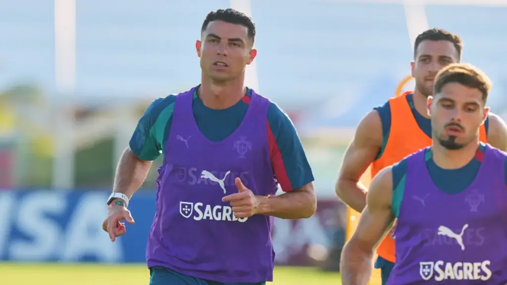 Ronaldo gửi thông điệp đoàn kết trước trận ra quân World Cup