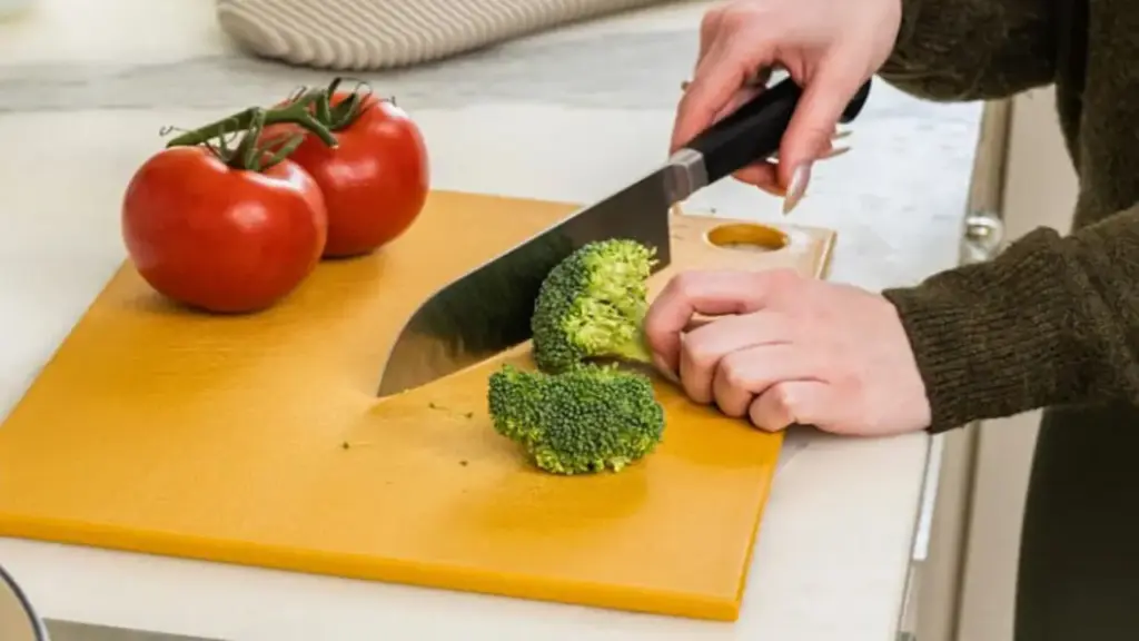 Sai lầm khi dùng thớt nhựa và chảo chống dính dễ rước bệnh vào người
