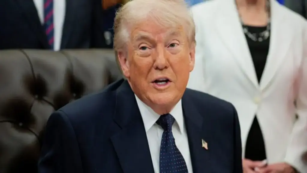 Sắp 'cạn giờ' trước Iran, Tổng thống Trump đối mặt thế khó