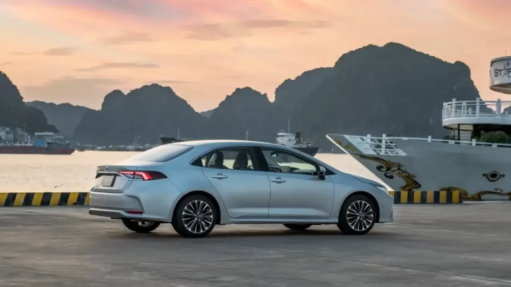 Sedan cỡ C tháng 5: Mazda3 và niềm hy vọng còn sót lại