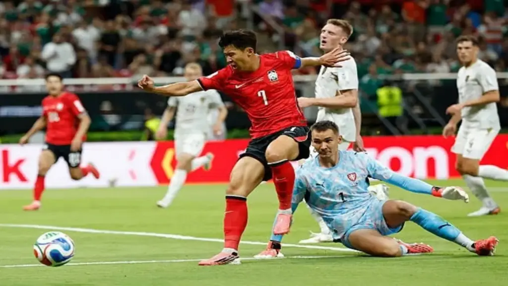 Son Heung Min bị chỉ trích dữ dội từ quê nhà dù đi vào lịch sử World Cup
