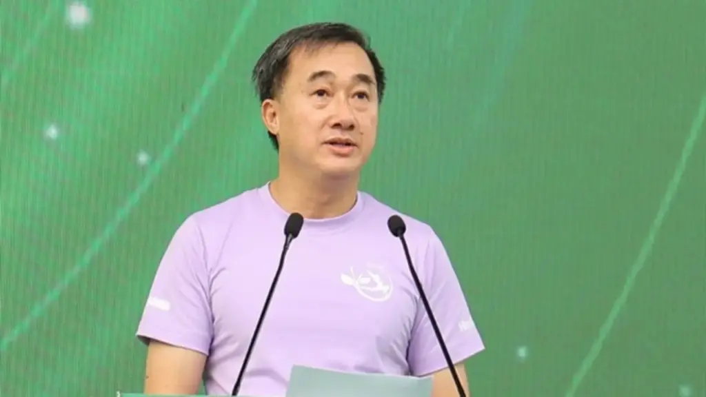 "Sức khoẻ bắt đầu từ việc cha mẹ bớt cầm điện thoại, cùng con đi bộ 1 vòng sau bữa tối"