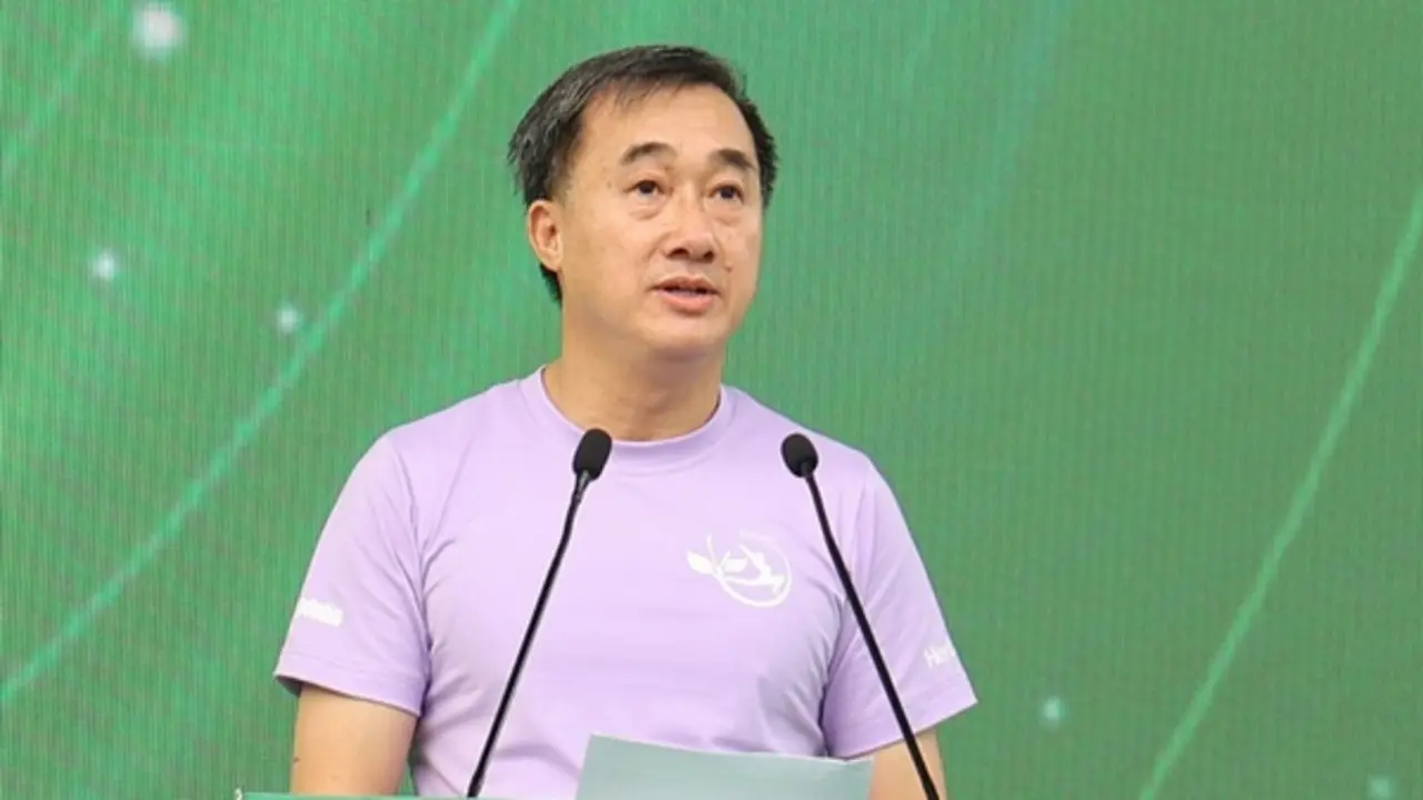 "Sức khoẻ bắt đầu từ việc cha mẹ bớt cầm điện thoại, cùng con đi bộ 1 vòng sau bữa tối"