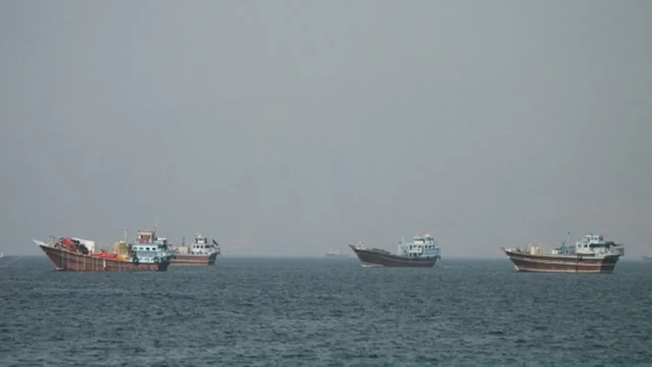 Tàu chở hàng bị tấn công tại eo biển Hormuz