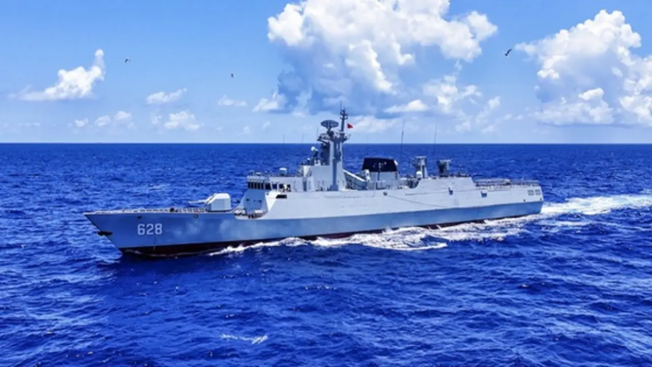 Tàu, máy bay Trung Quốc theo dõi Mỹ - Philippines tập trận gần bãi cạn Scarborough