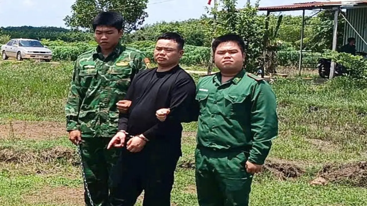 Tây Ninh bắt giữ hai người đàn ông nhập cảnh từ Campuchia mang theo ma túy