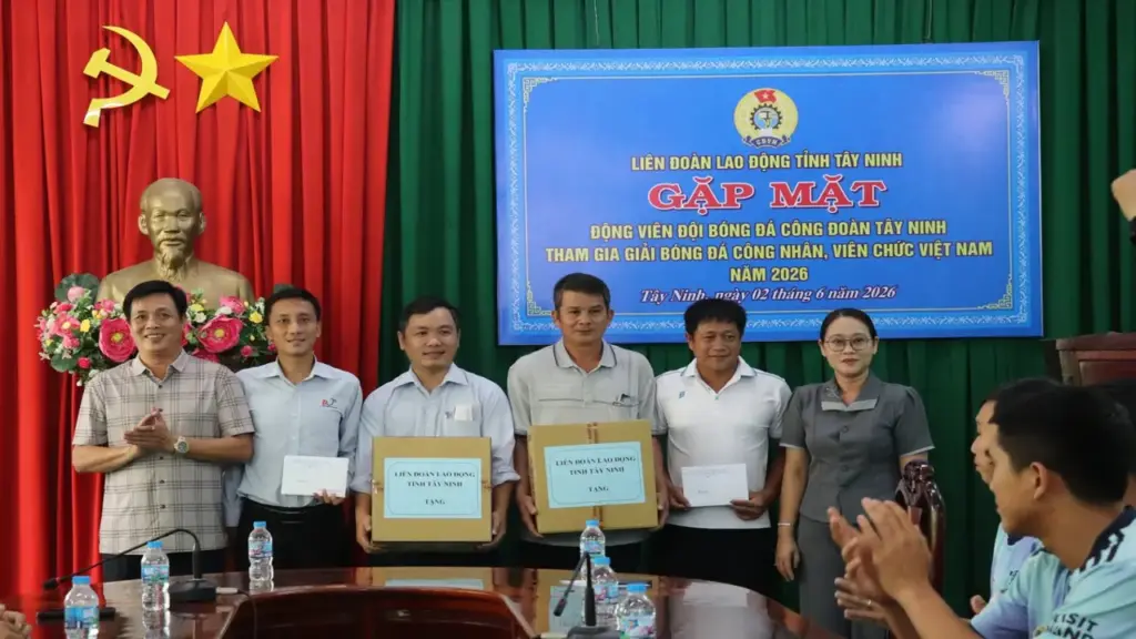 Tây Ninh động viên 2 đội bóng xuất quân dự Giải bóng đá công nhân, viên chức Việt Nam 2026