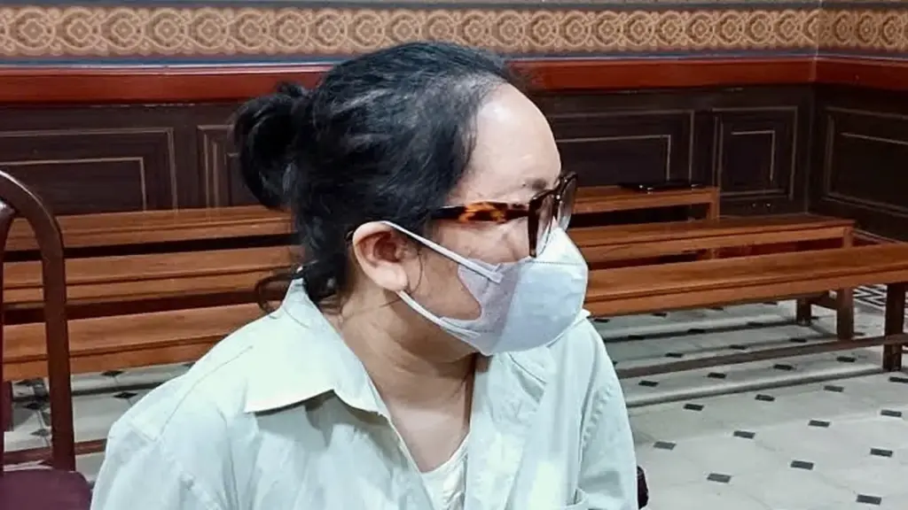 Thầy bói dọa nhiều người 'bị vong theo', lừa hơn 28 tỷ đồng
