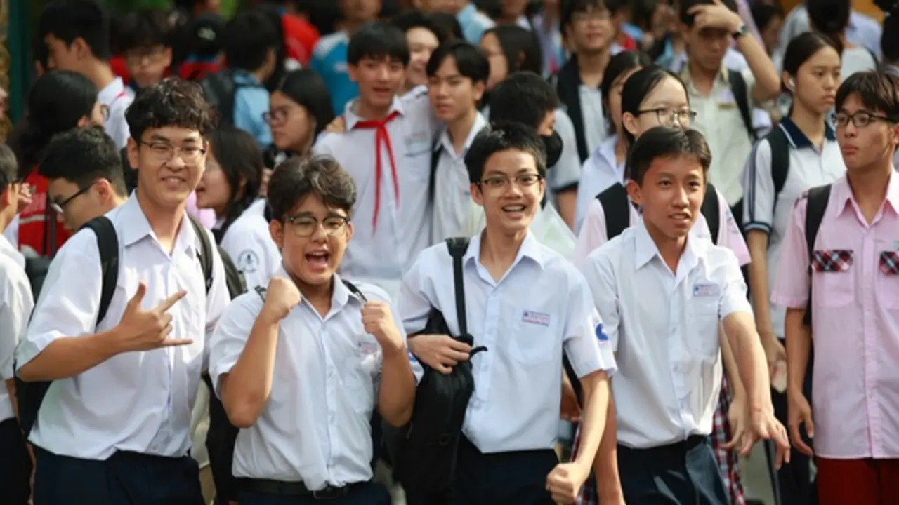 Thi lớp 10 TP.HCM: Tiếng Anh làm trong 30 phút, phần nào thí sinh thấy khó?