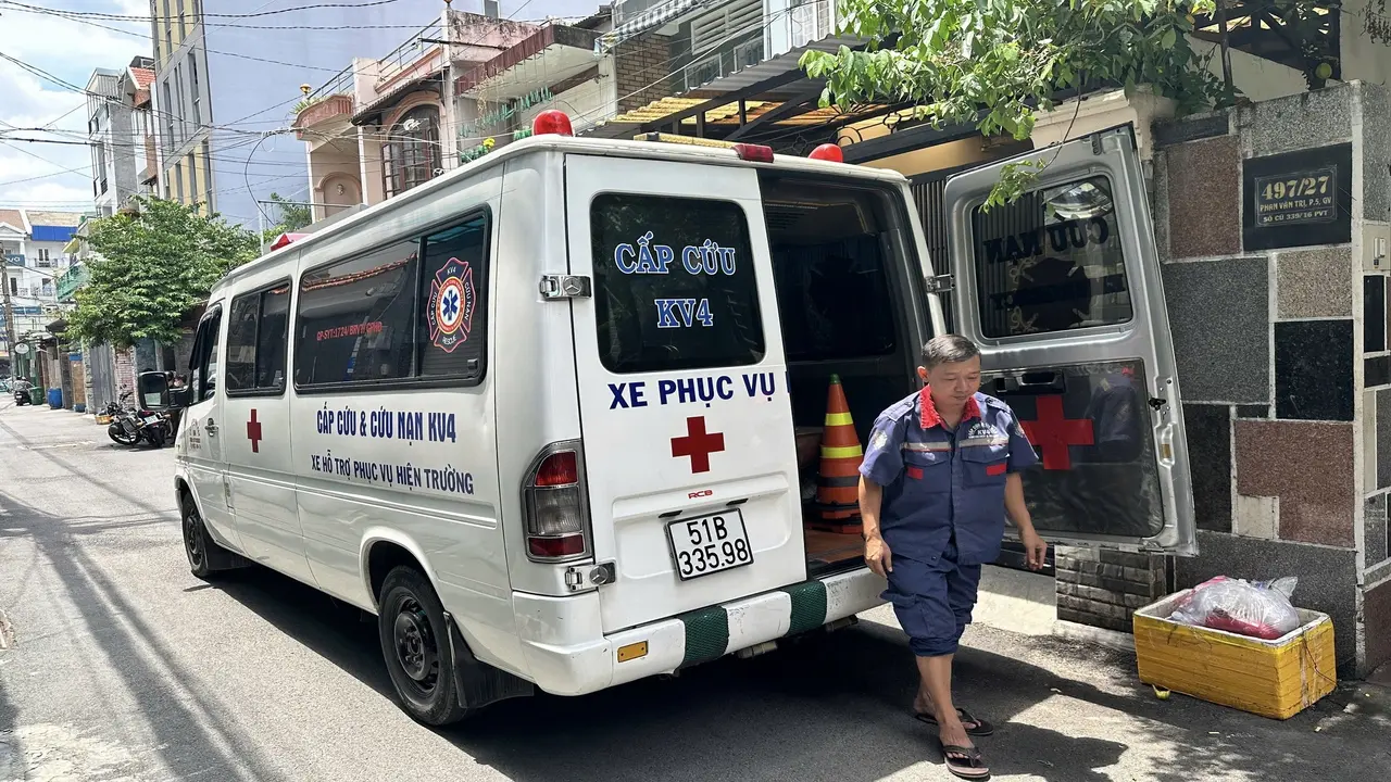 Thi thể thanh niên đang phân hủy trong phòng trọ ở TPHCM
