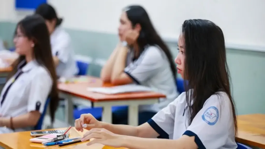 Thi tốt nghiệp THPT 2026: Đề chính thức môn tiếng Anh xem tại đây