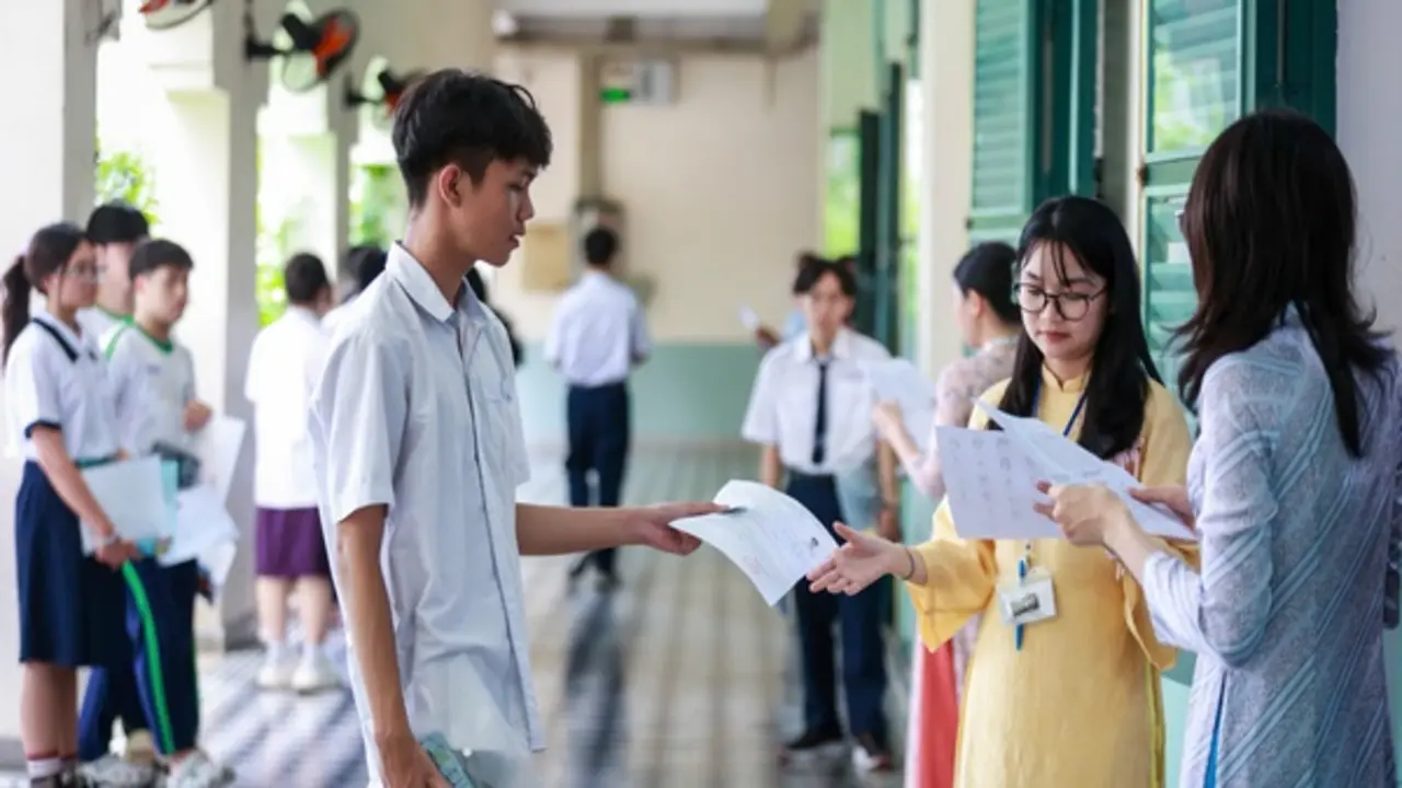 Thi tốt nghiệp THPT 2026: Đề chính thức môn vật lý xem tại đây