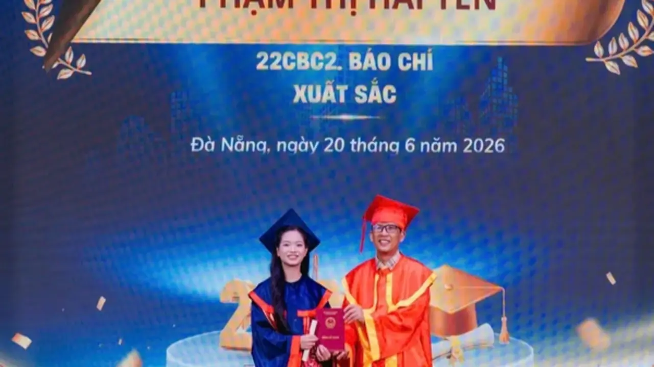 Thủ khoa báo chí xuất sắc 22 tuổi: ‘Có hôm em vừa khóc vừa viết bài’