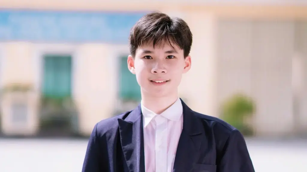 Thủ khoa học sinh giỏi đạt điểm 10 chuyên Toán