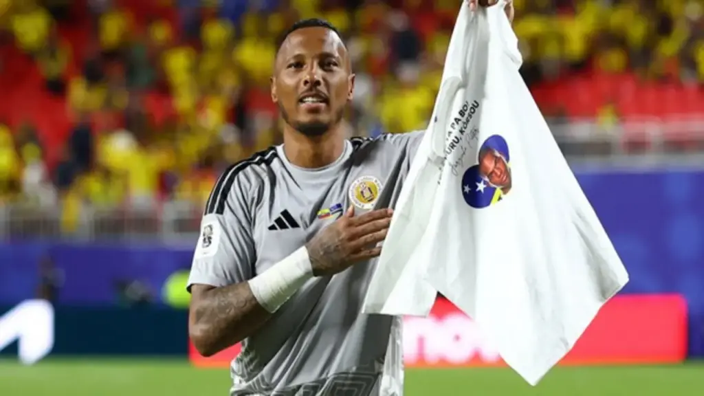 Thủ môn Curacao lập kỷ lục không tưởng, đi vào lịch sử World Cup