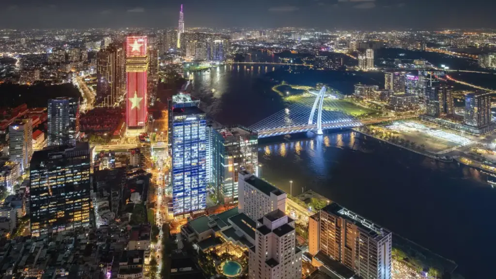 Thủ tướng: Cần có cơ chế, chính sách mạnh thu hút nhà đầu tư vào Trung tâm tài chính quốc tế
