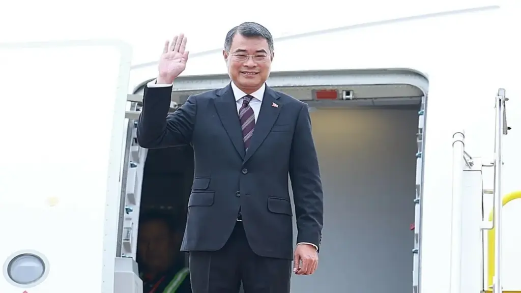 Thủ tướng lên đường dự hội nghị kỷ niệm 35 năm quan hệ ASEAN - Nga