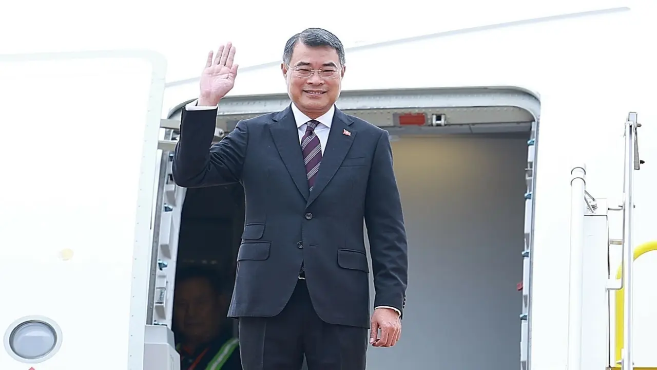 Thủ tướng lên đường dự hội nghị kỷ niệm 35 năm quan hệ ASEAN - Nga