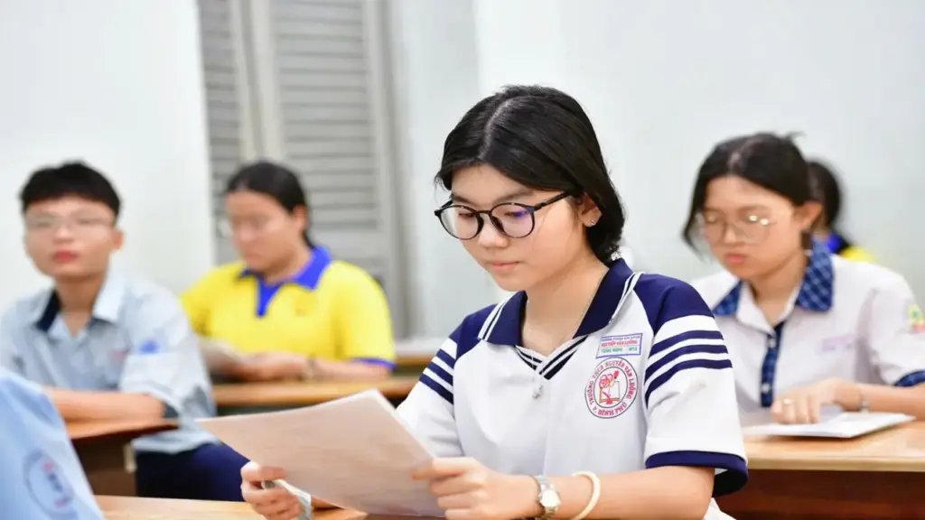 Tỉ lệ trúng tuyển lớp 10 TP.HCM vượt 100% chỉ tiêu, vẫn có thể tuyển bổ sung