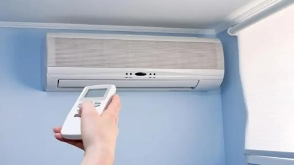 Tiền điện tăng đột biến 2,2 triệu đồng vì mở máy lạnh cả ngày