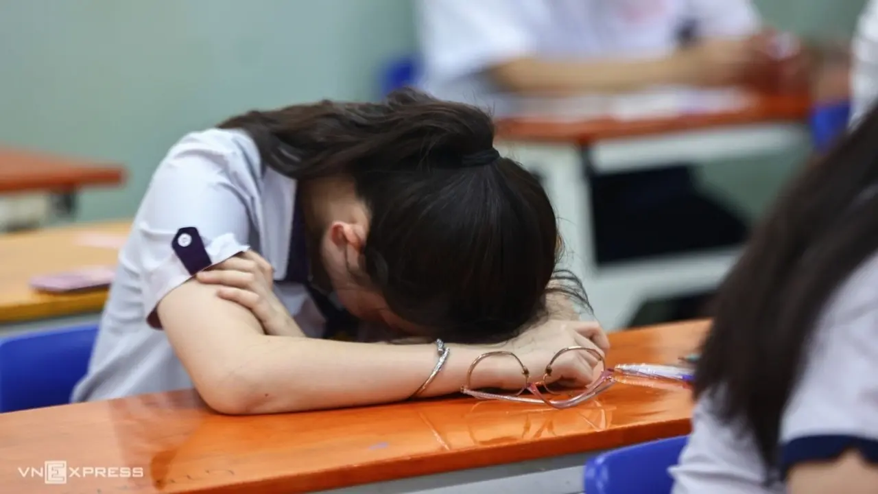 Tiếng oan học sinh trường chuyên là 'gà chọi'