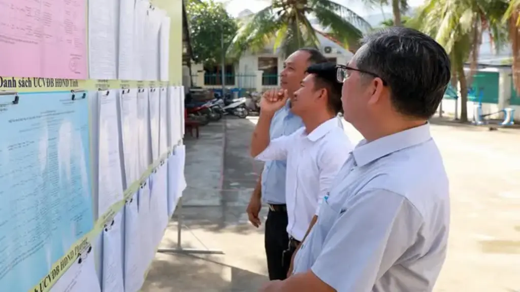 Tin tức sáng 19-6: Trưởng thôn, tổ trưởng dân phố nghỉ việc do sáp nhập được hưởng chế độ chính sách