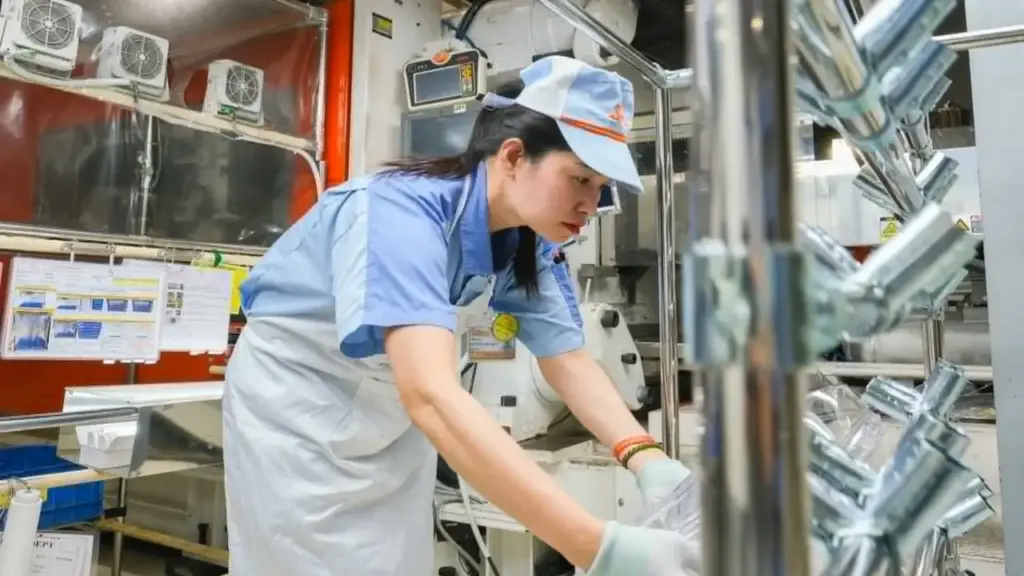 Tin tức sáng 6-6: Công đoàn sẽ đề xuất tăng lương tối thiểu, điều chỉnh vùng lương